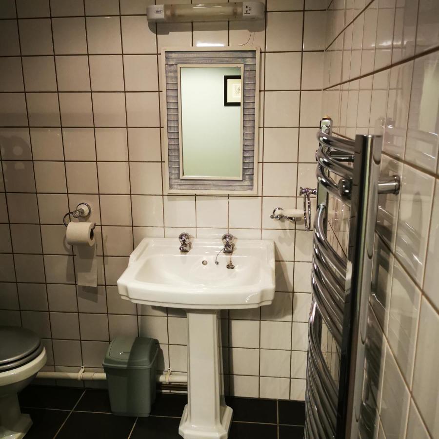 Rooms By The River At Glan Aber Cynwyd Екстериор снимка